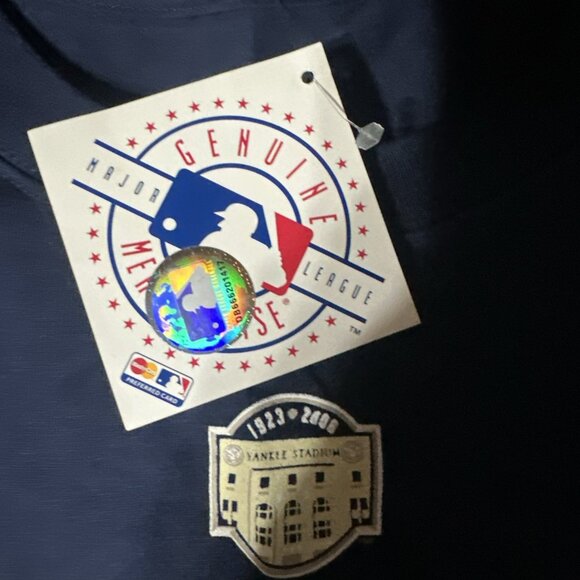 90's New York Yankees Stadium Majestic Blue Large T-Shirt New with Tags - Picture 4 of 4